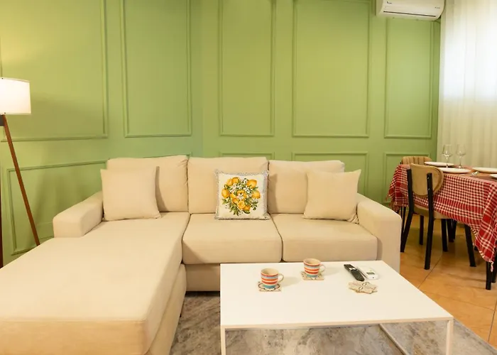 Urban Gem Apt - Tirana